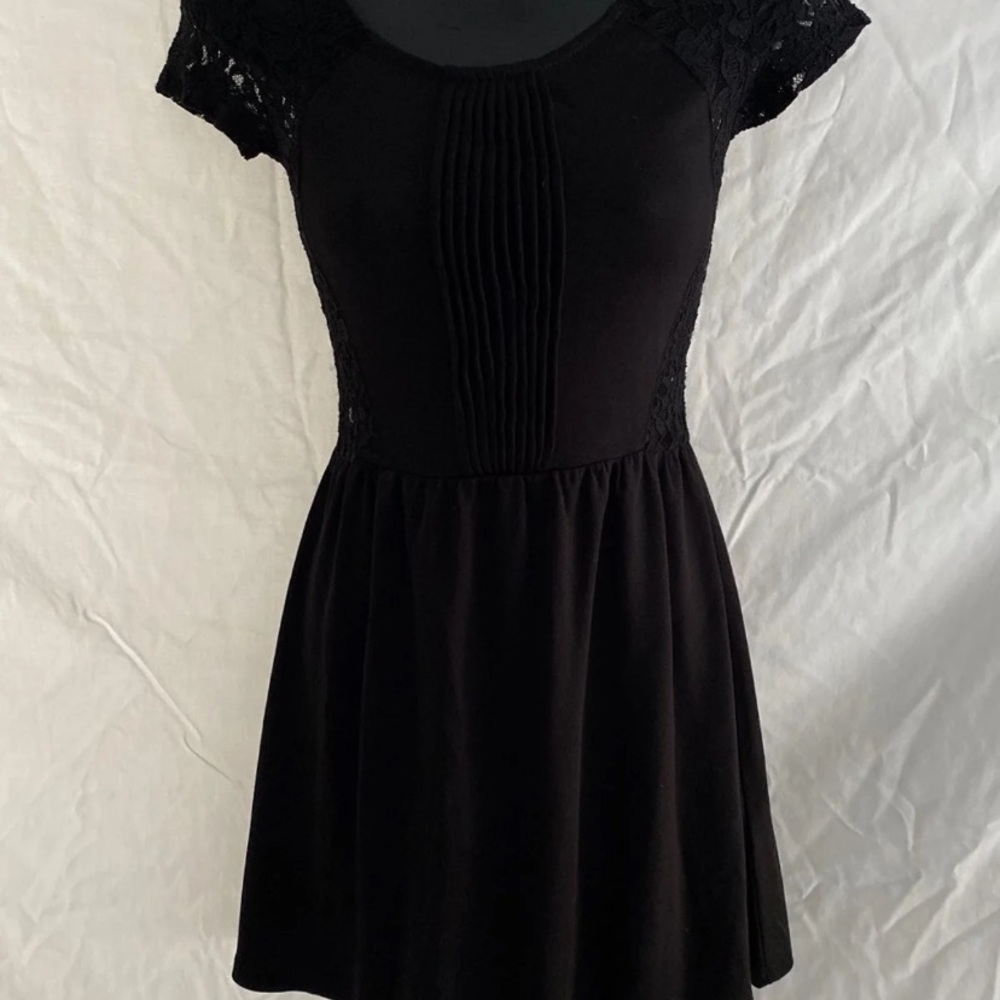 H&M black dress XS - Picture 3 of 9